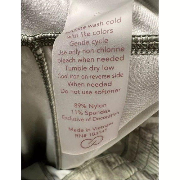 Calia By Carrie Underwood Green Camo Jogger Ankle Pants Size Small - Picture 6 of 10